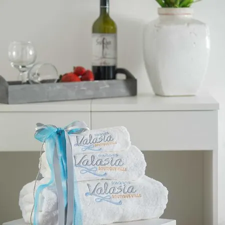 Valasia Boutique Villa *